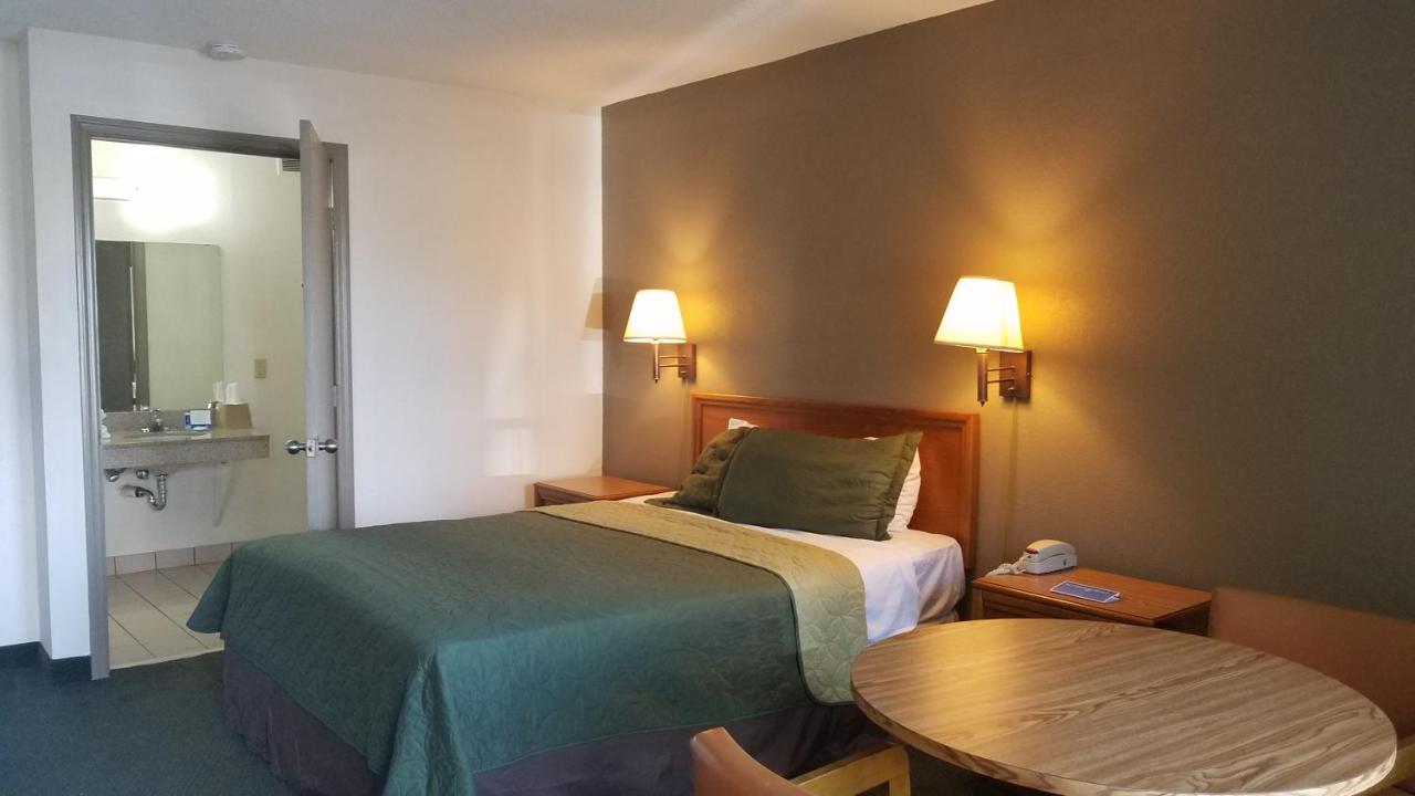 Travelers Inn & Suites Sumter Εξωτερικό φωτογραφία