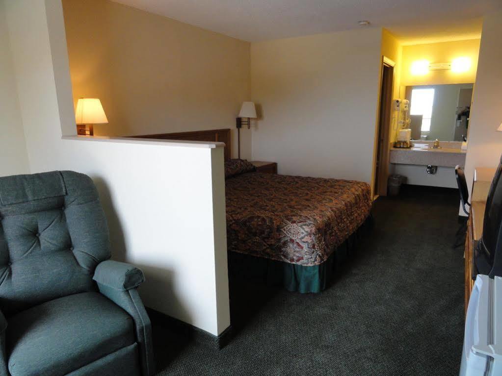 Travelers Inn & Suites Sumter Εξωτερικό φωτογραφία